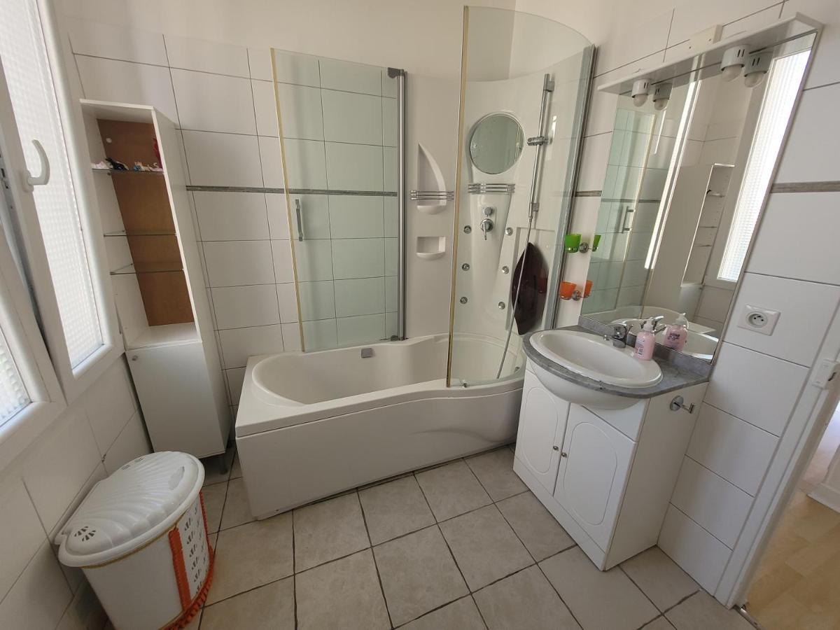 Villa La Desiree - Haut De Villa, 68M2, 8 Personnes Max, Climatise, 4 Etoiles, 120M2 De Jardin Et Parking, Wifi, Vu Mer Antibes Exterior photo